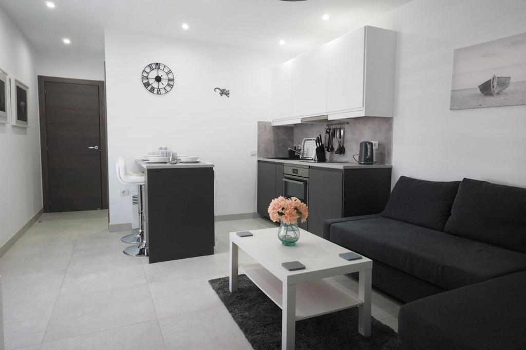 Private Apartment With Mountain And Sea Views, La Asomada, Lanzarote Tias Luaran gambar