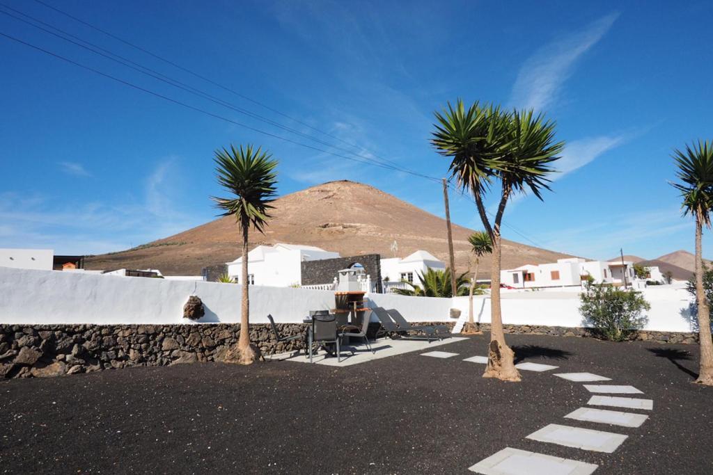 Private Apartment With Mountain And Sea Views, La Asomada, Lanzarote Tias Luaran gambar